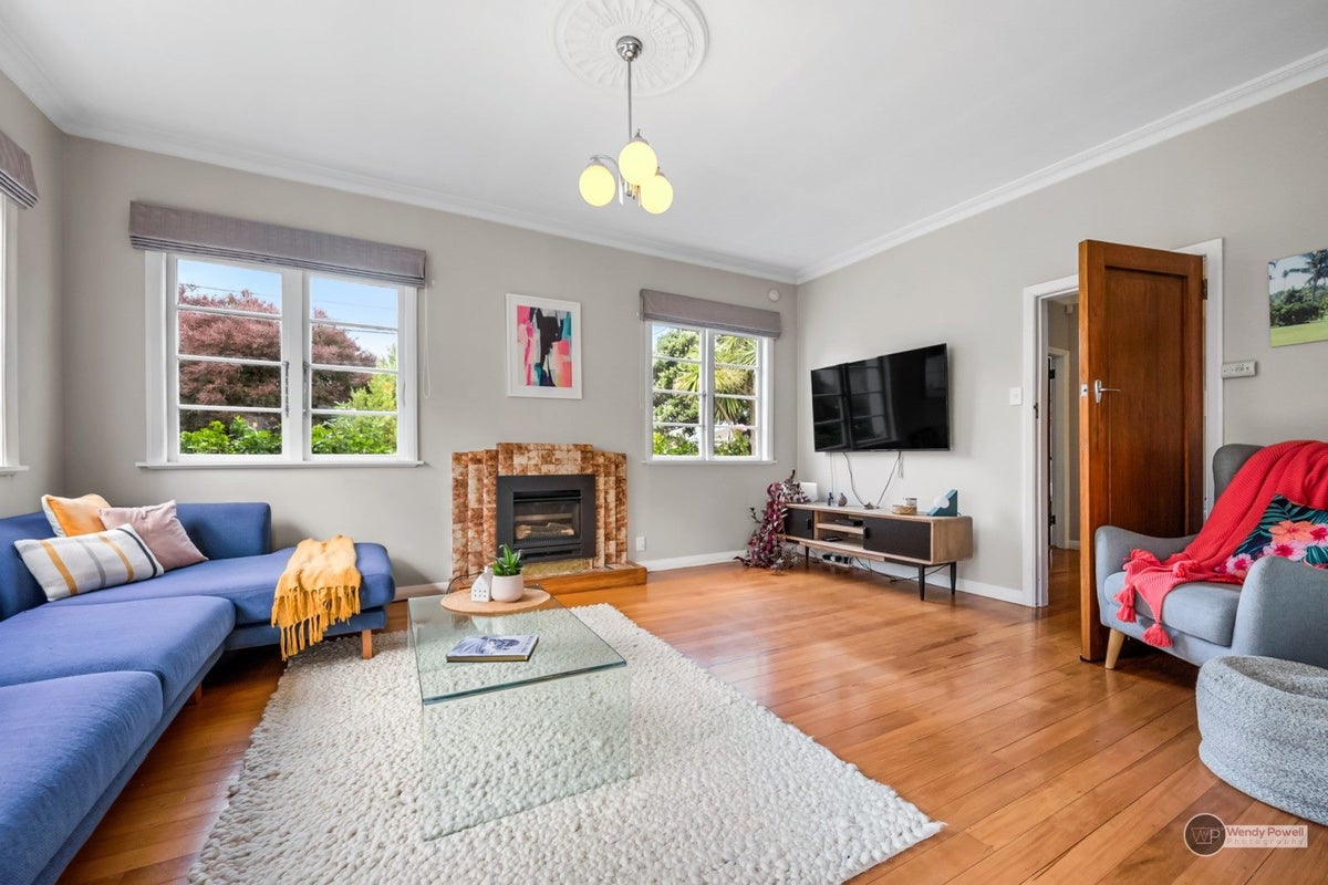 19 William Street, Petone, Lower Hutt - Carousel 2