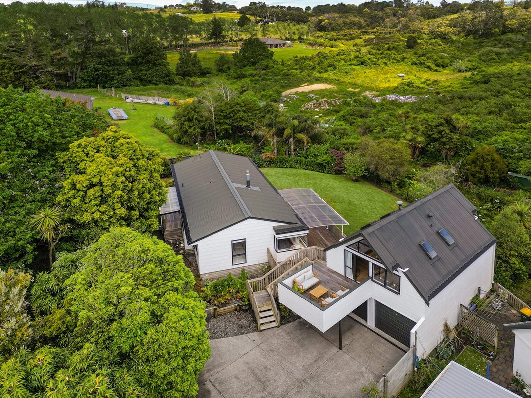 260A HENDERSON VALLEY Road, Henderson, Auckland - Carousel 26