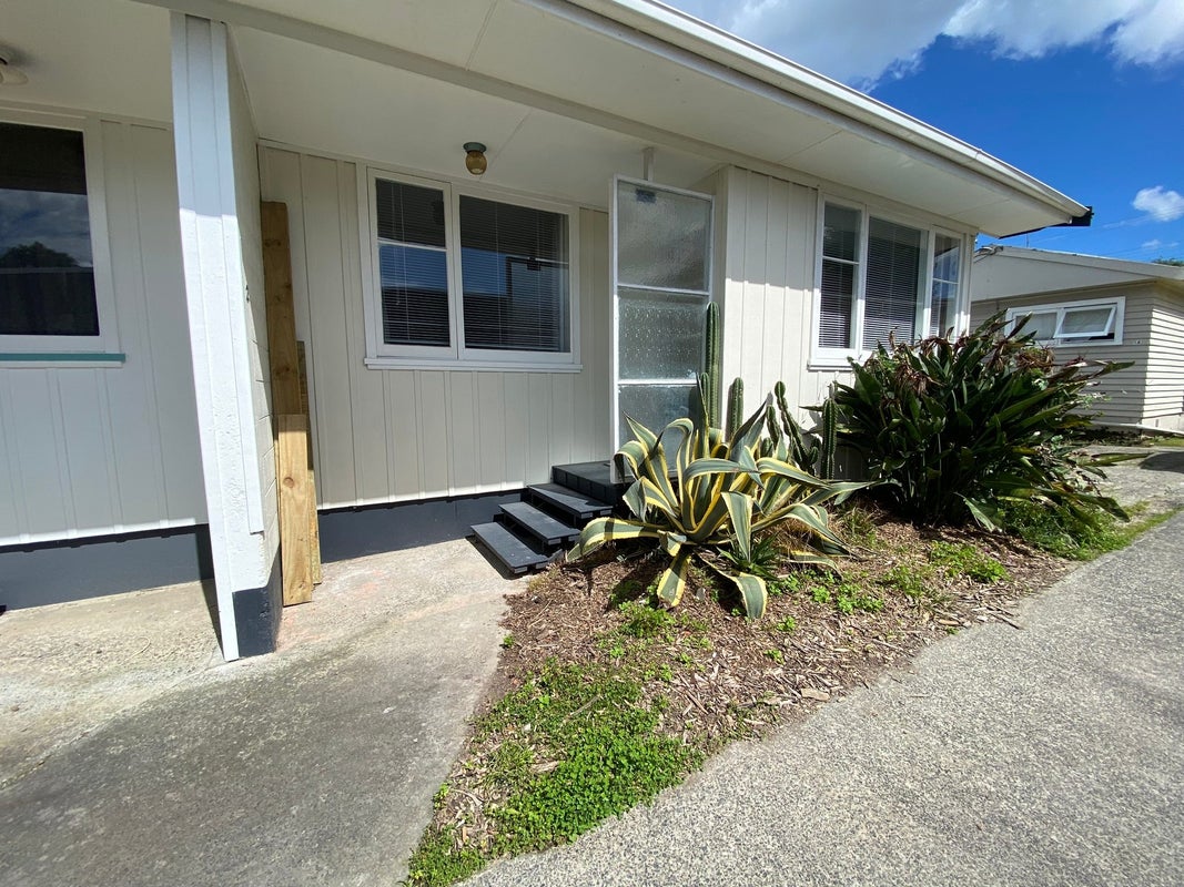 2/49 Miro Street, New Lynn, Auckland - Carousel 1