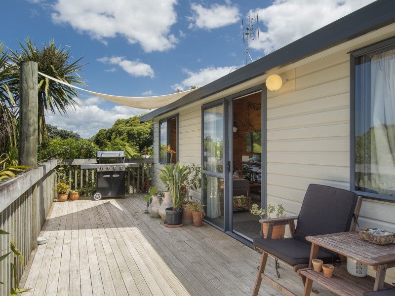 4 Koutunui Road, Athenree, Katikati - Carousel 1