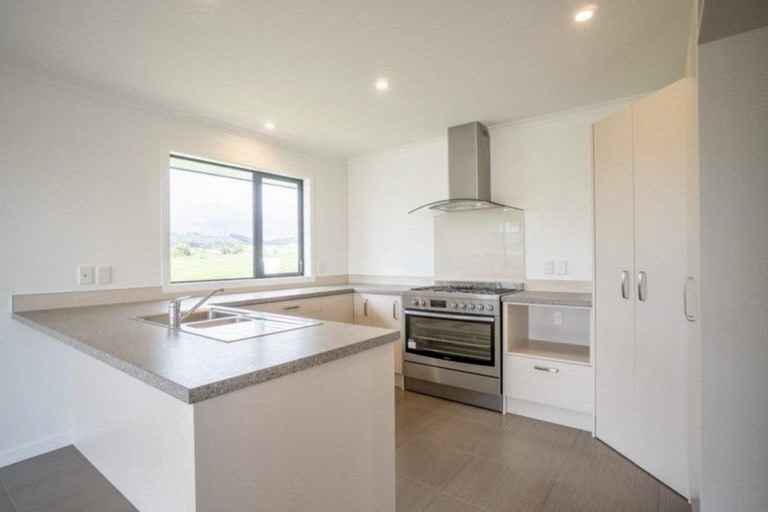 33 Silicon Way, Fitzherbert, Palmerston North - Carousel 2
