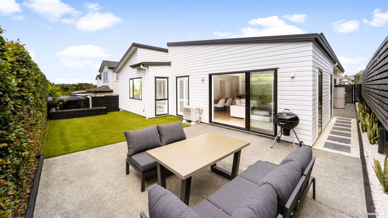 2 Waita Lane, Hobsonville, Auckland - Carousel 1