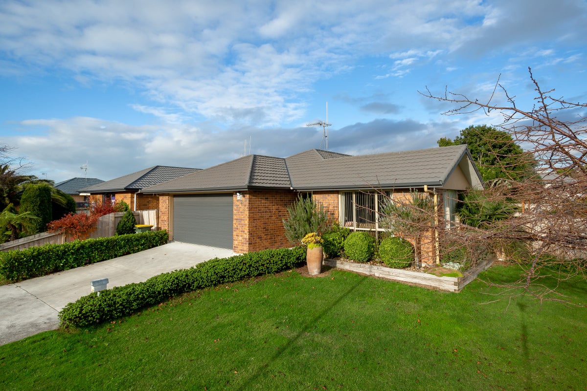 13 Wimbledon Close, Nawton, Hamilton - Carousel 1