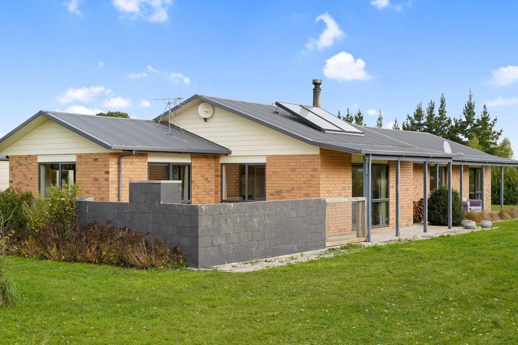 1510 Thongcaster Road, Burnt Hill, Oxford - Carousel 1