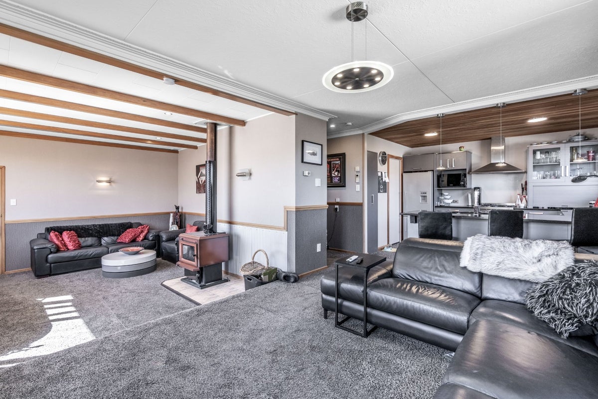 99 Fox Street, Avenal, Invercargill - Carousel 1