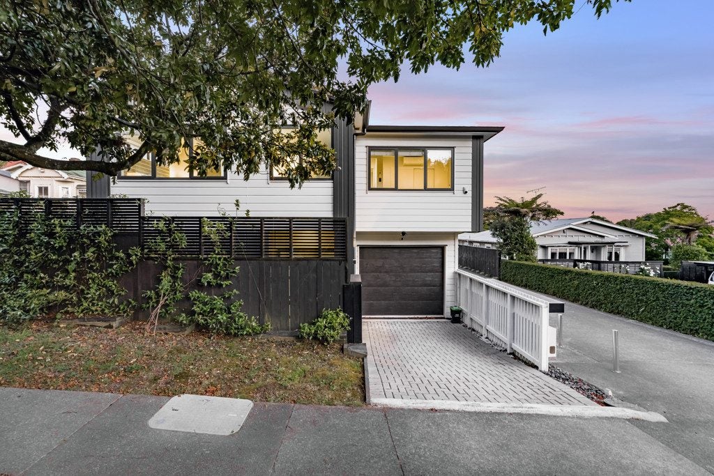 1/8 Buckley Road, Epsom, Auckland - Carousel 1