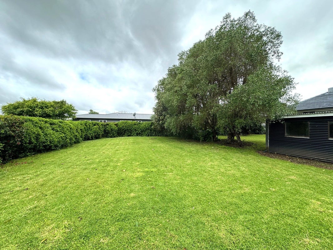 37 Shortt Avenue, Mangere Bridge, Auckland - Carousel 21
