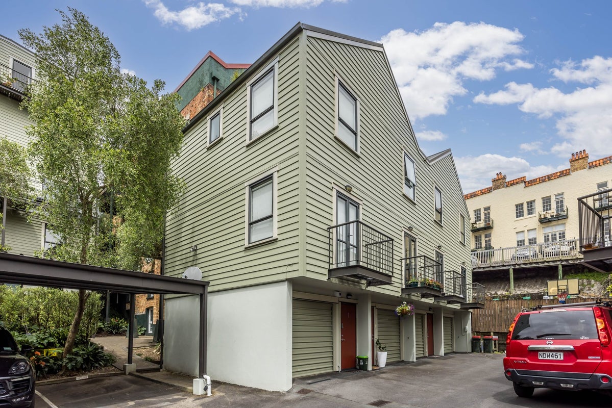 1/70 Randolph Street, Newton, Auckland - Carousel 16
