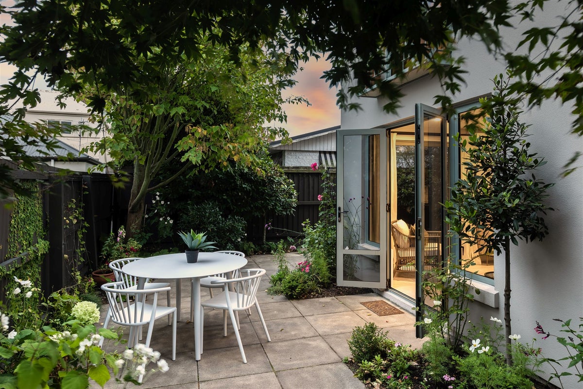 35A Trafalgar Street, St Albans, Christchurch - Carousel 18