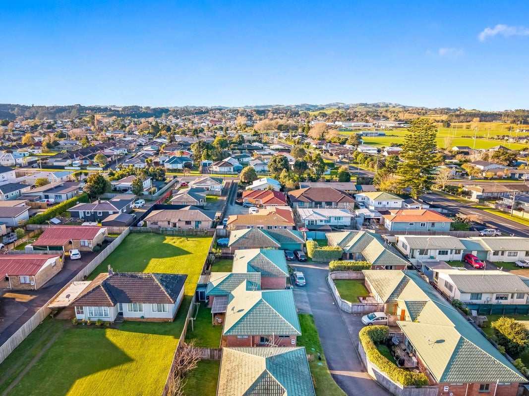 2D Buckland Road, Tuakau, Franklin, Auckland - Carousel 24