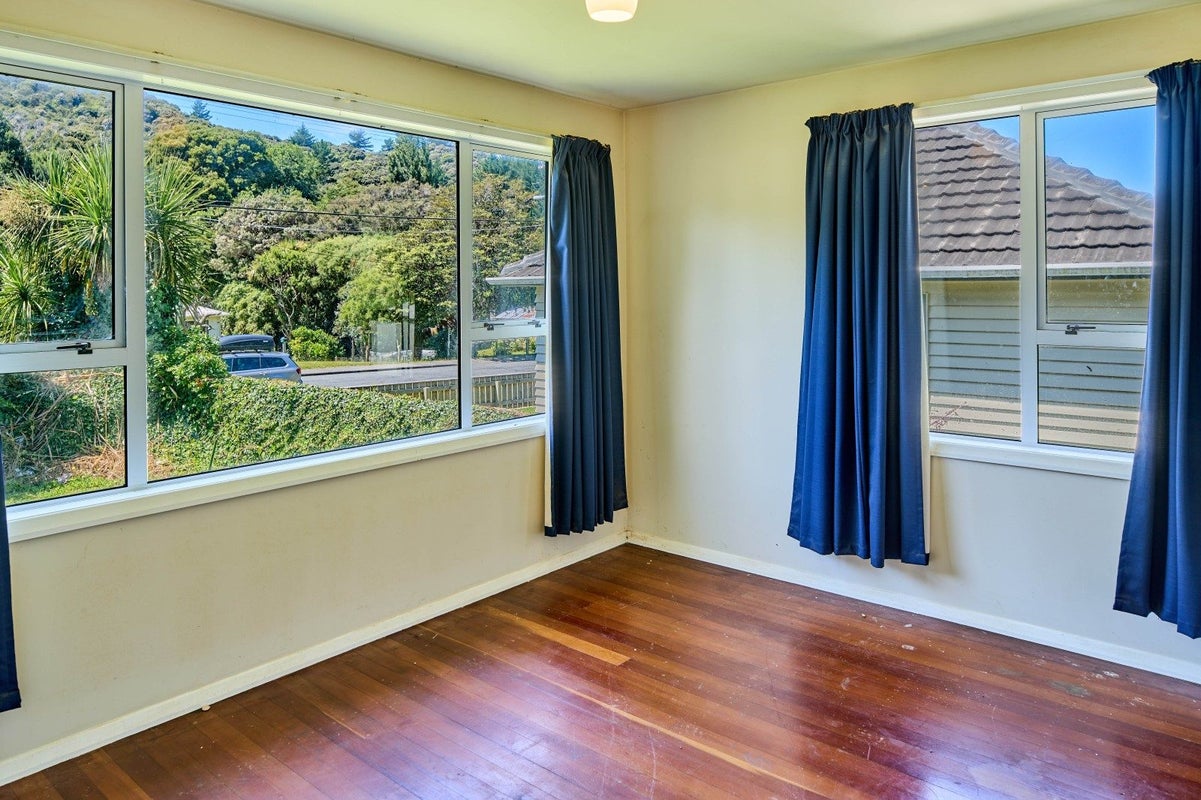 65 Hair Street, Wainuiomata, Lower Hutt - Carousel 2