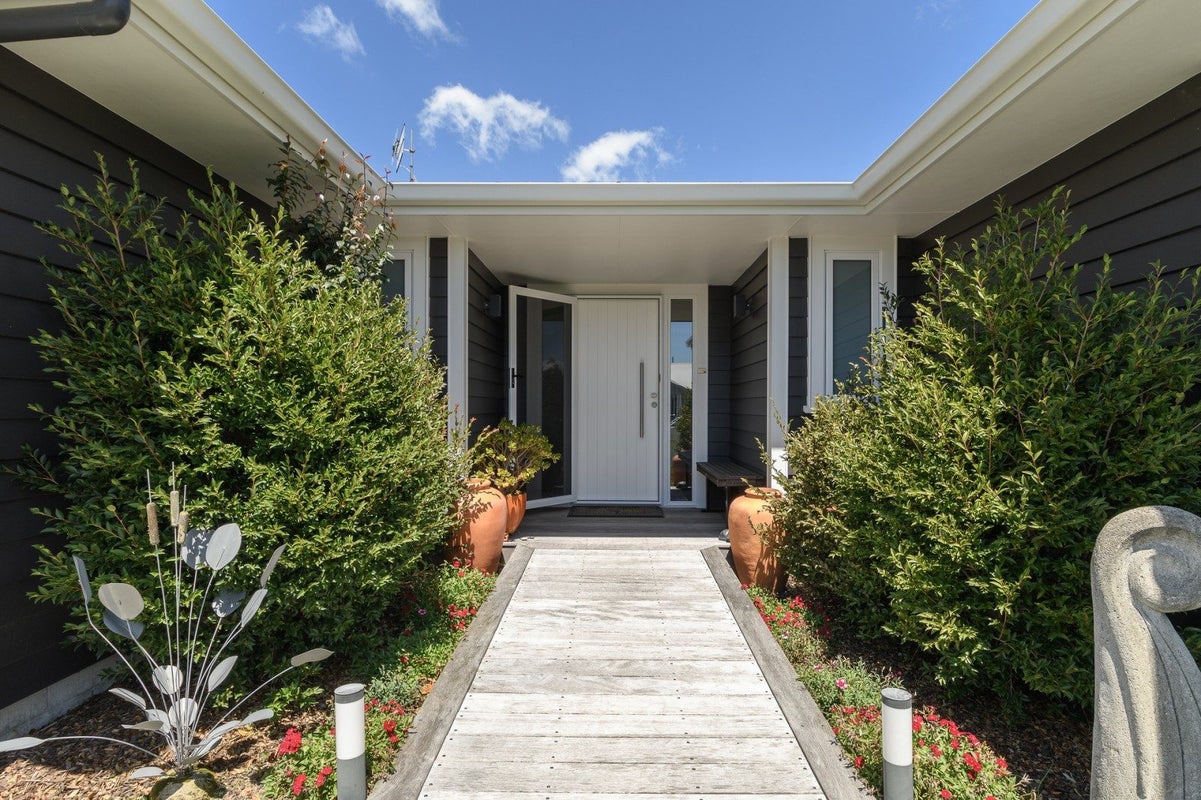 12B ST THOMAS AVENUE, Pyes Pa, Tauranga - Carousel 2