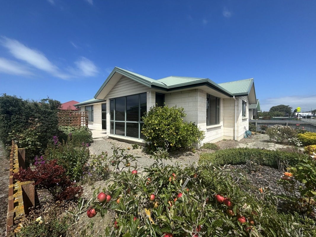 441 Thames Highway, Oamaru North, Oamaru - Carousel 1