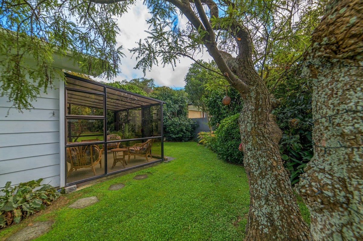 15A Long Melford Road, Awapuni, Palmerston North - Carousel 16