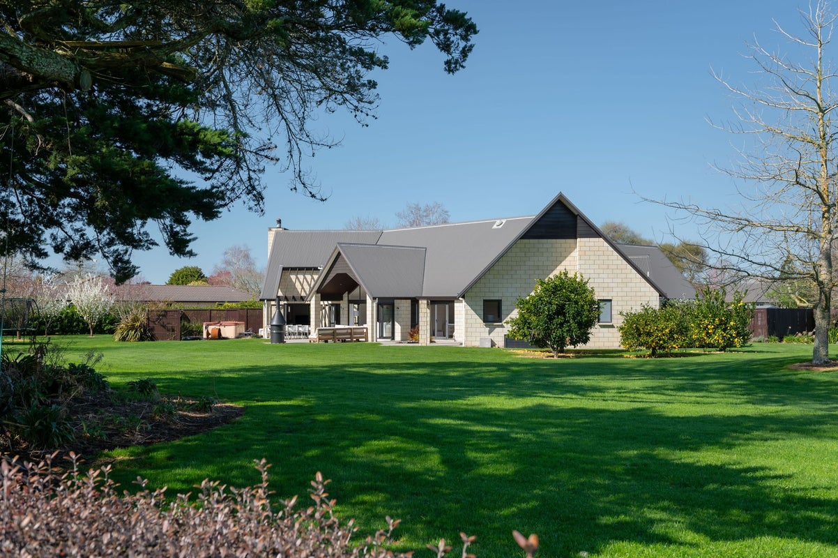 12 Westvale Lane, Te Kowhai - Carousel 1