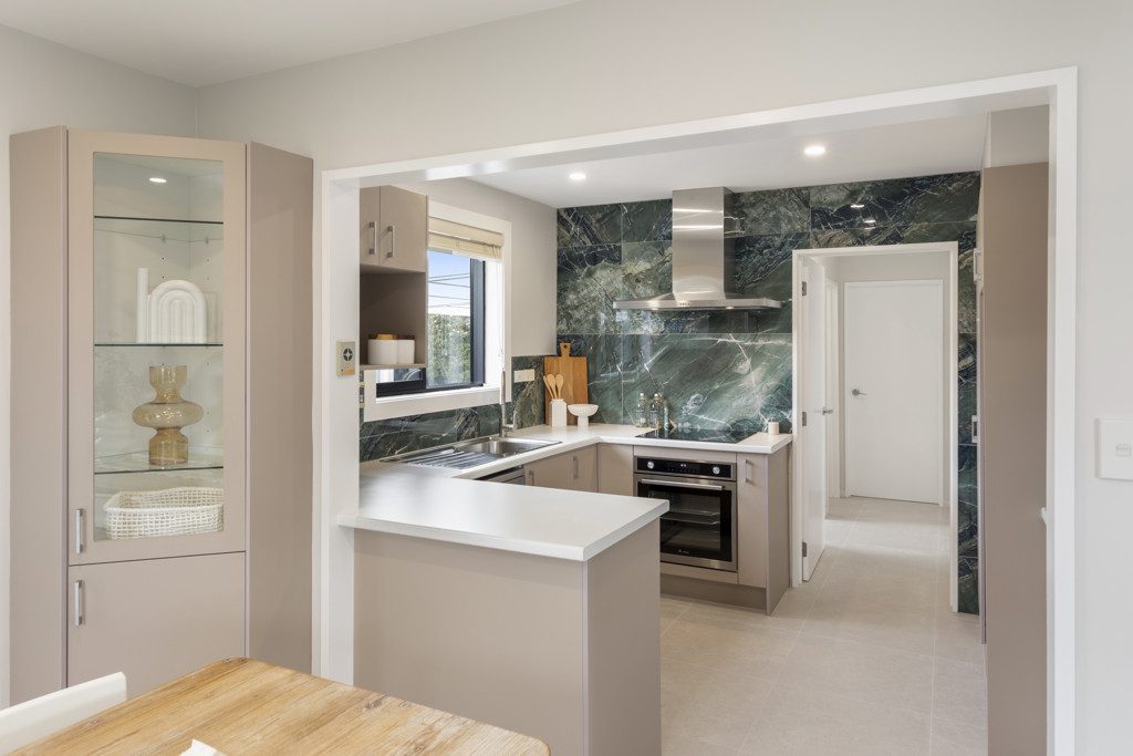 17B Kruse Place, Redwood, Christchurch - Carousel 2