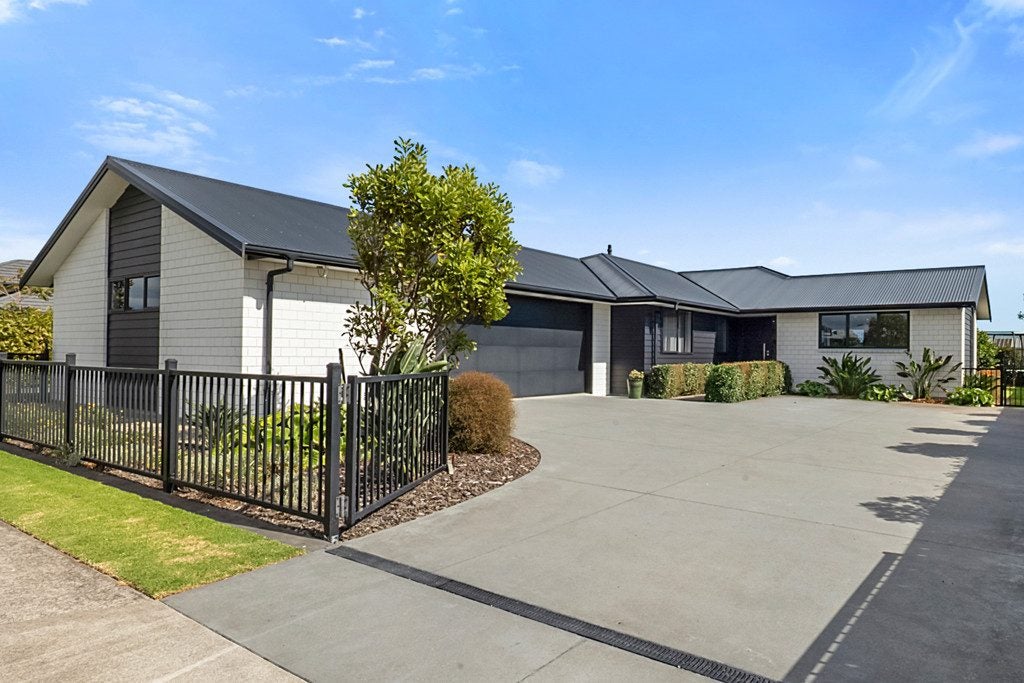 10 Northpoint Way, Bell Block, New Plymouth - Carousel 1