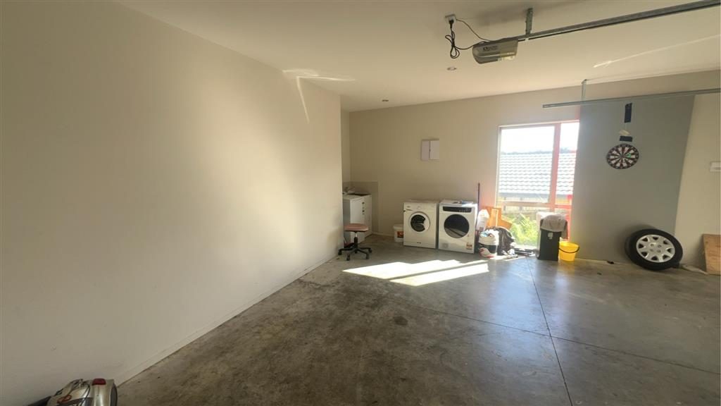 1/4 Nimstedt Avenue, Oteha, Auckland - Carousel 21