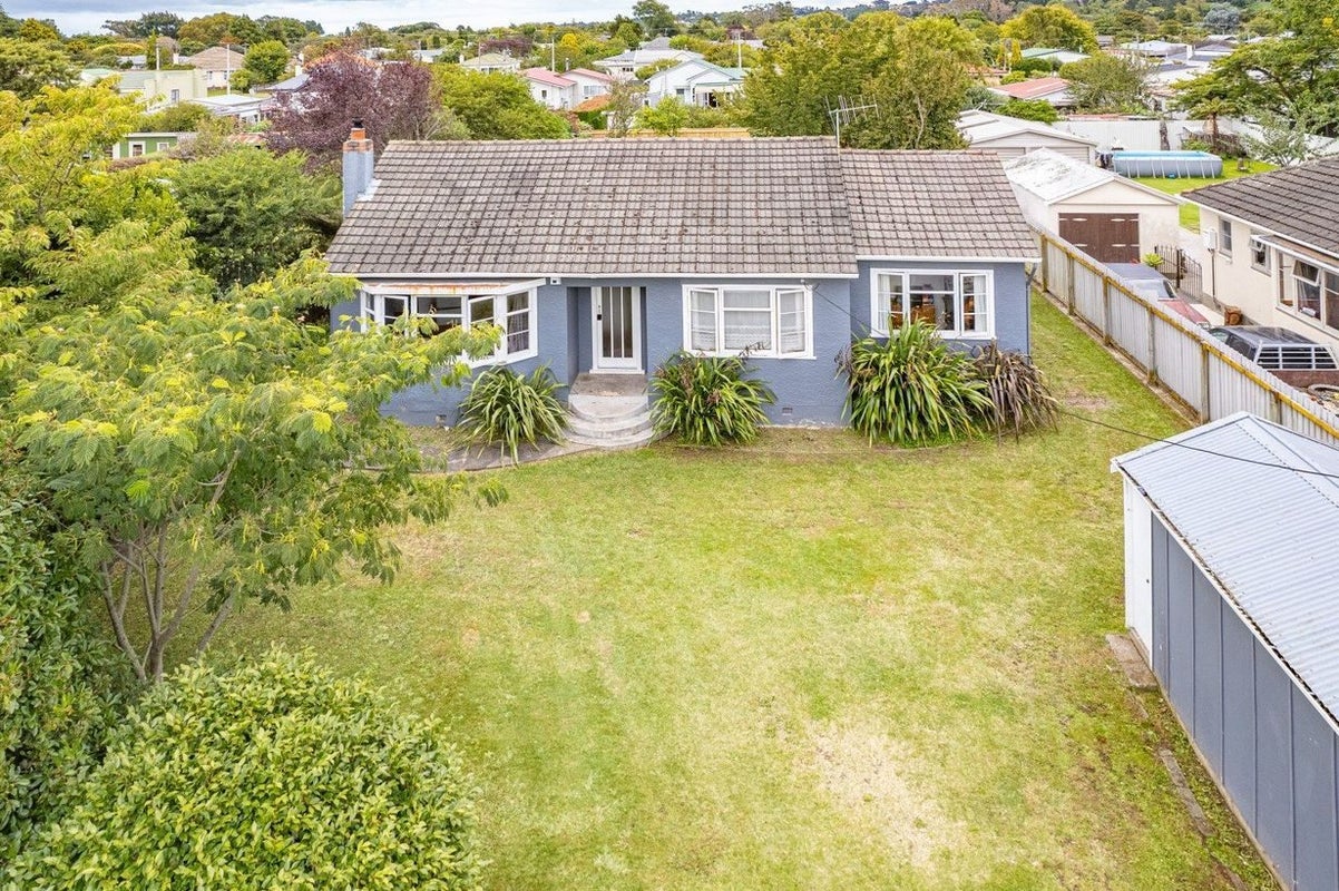 13 Caffray Avenue, Aramoho, Whanganui - Carousel 13