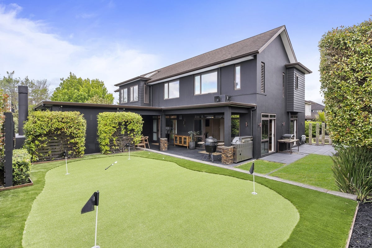 3 Hinau Road, Karaka, Papakura - Carousel 2