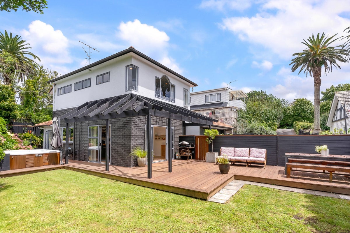 3A Wheturangi Road, Greenlane, Auckland - Carousel 1