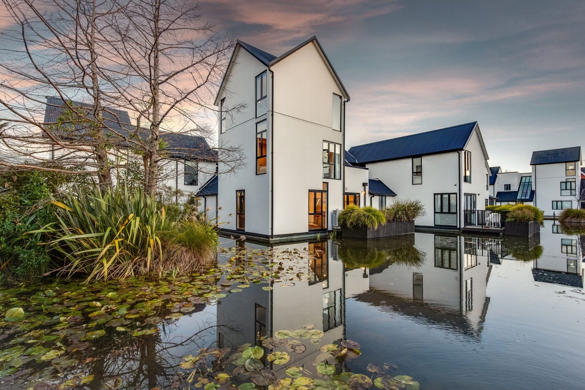 11/140 Office Road, Merivale, Christchurch - Carousel 2