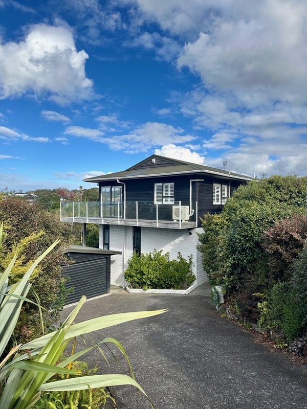2/35 Aberdeen Road, Castor Bay, Auckland - Carousel 1