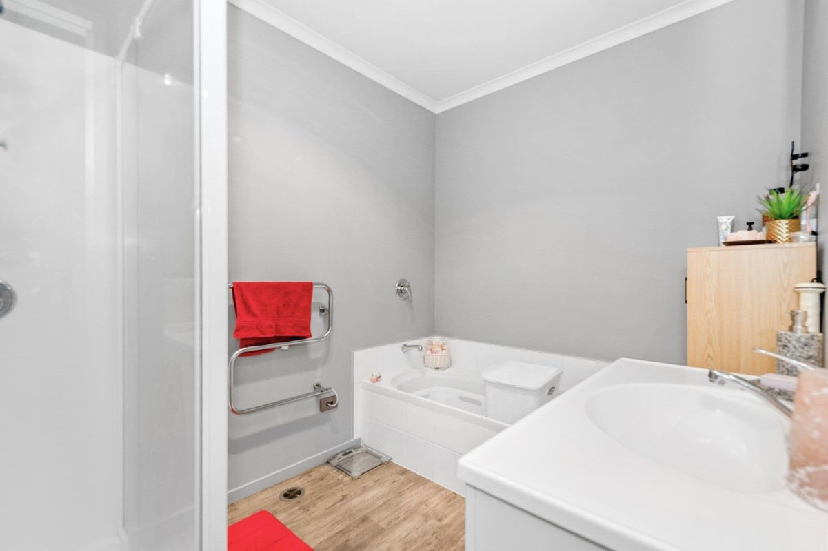 14A May Street, Hamilton East, Hamilton - Carousel 10