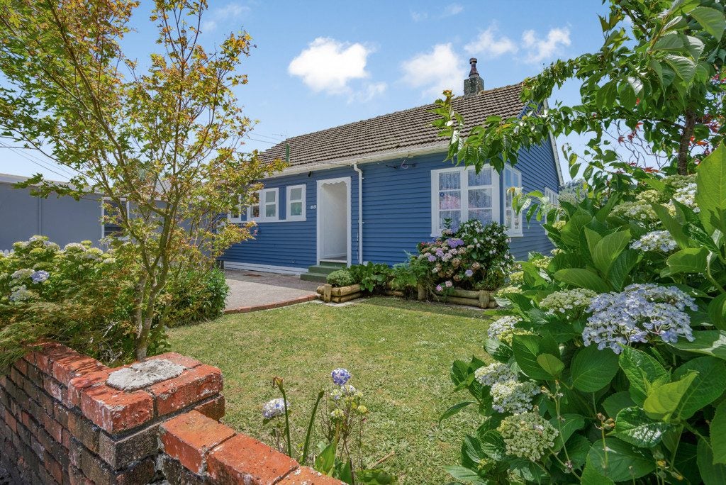 35 Hunter Street, Taita, Lower Hutt - Carousel 1