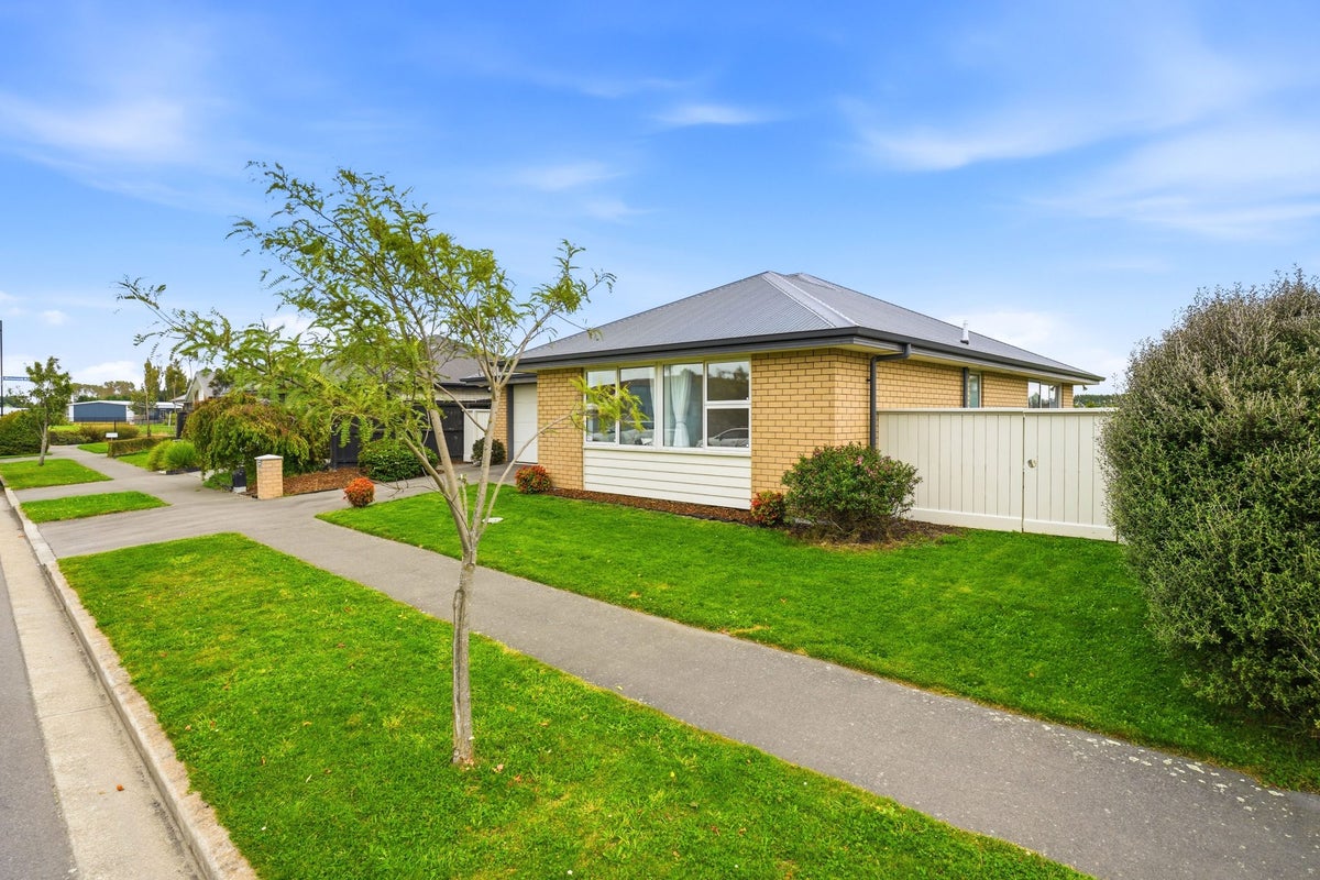18 Denali Street, Halswell, Christchurch - Carousel 28