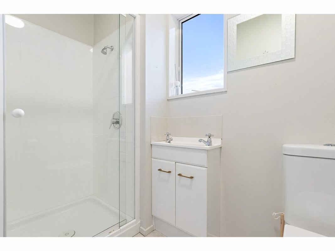 17 Acorn Close, Waltham, Christchurch - Carousel 24