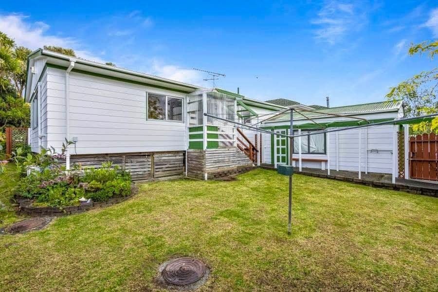 1/24 Applewood Drive, Henderson, Auckland - Carousel 2