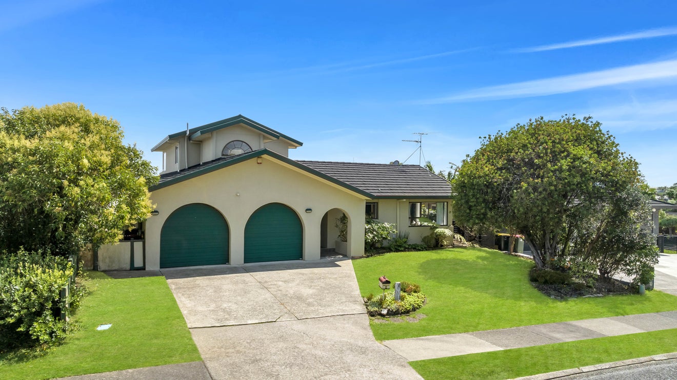 3 Sunnyview Avenue, Shelly Park, Auckland - Carousel 1