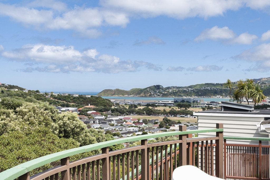 1A Seatoun Heights Road, Miramar, Wellington - Carousel 2
