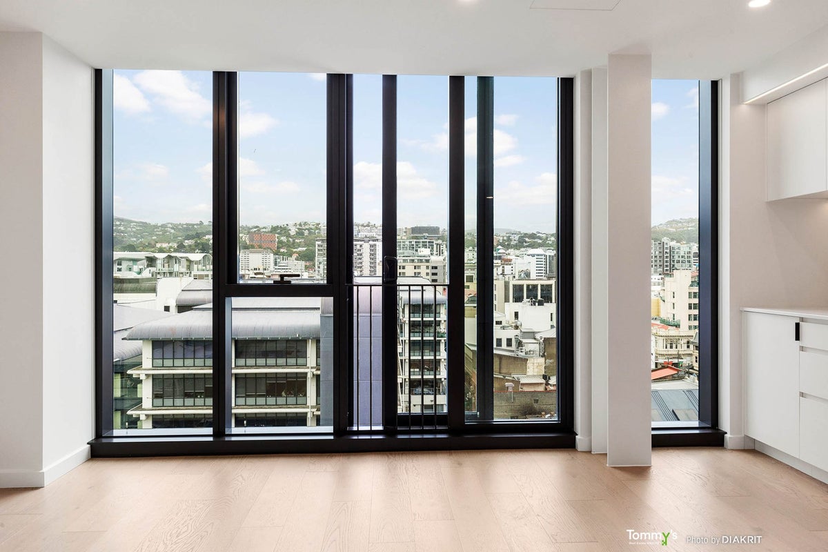 813/10A Alpha Street, Te Aro, Wellington - Carousel 1