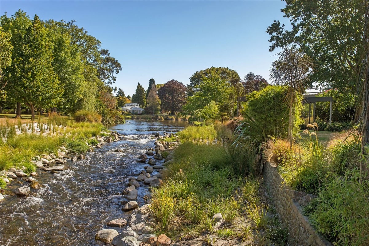 27 Fendalton Road, Fendalton, Christchurch - Carousel 24