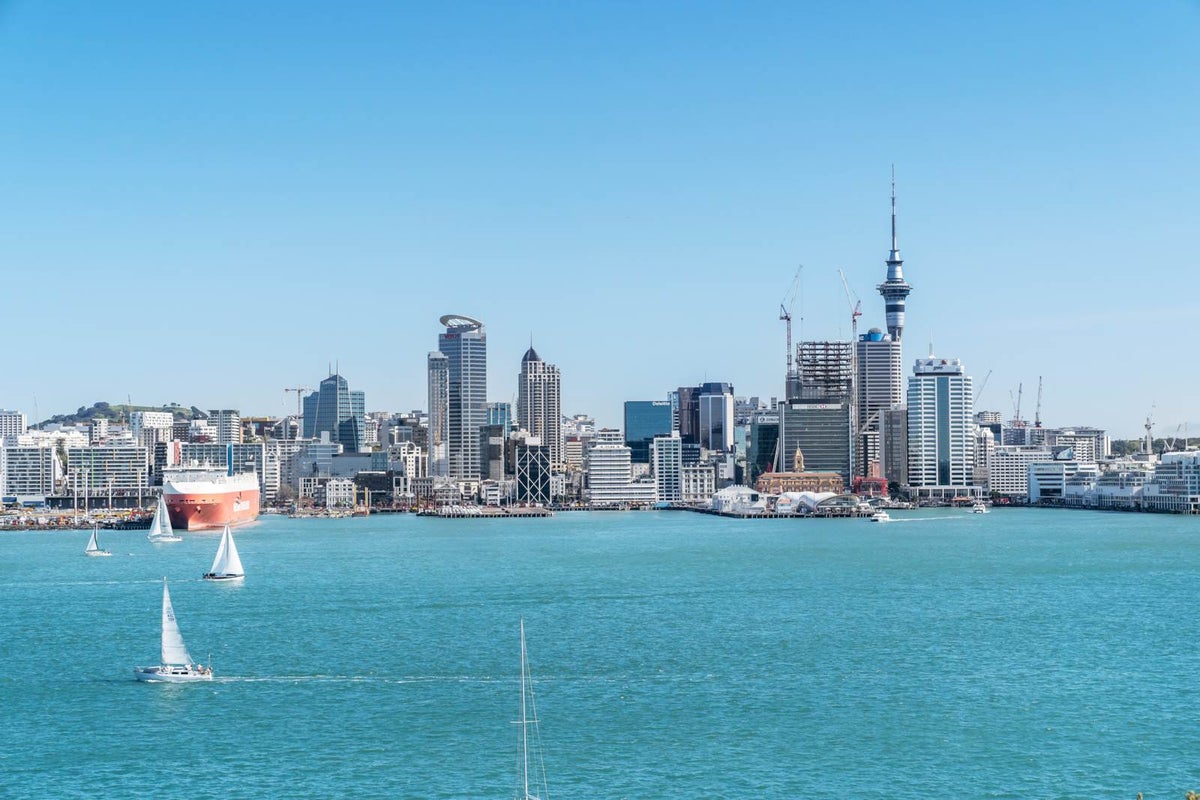8 Bragato Place, Chatswood, Auckland - Carousel 2