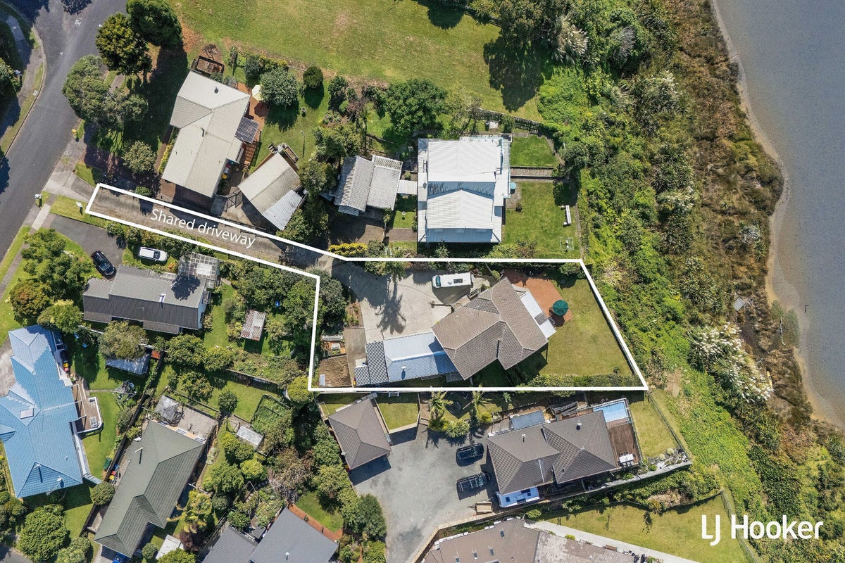 16 Pohutukawa Drive, Athenree, Katikati - Carousel 2