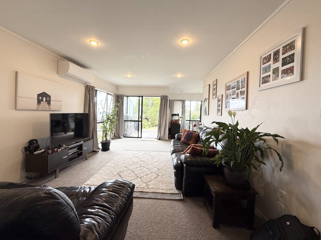 1/50 Simmental Crescent, Somerville, Auckland - Carousel 1