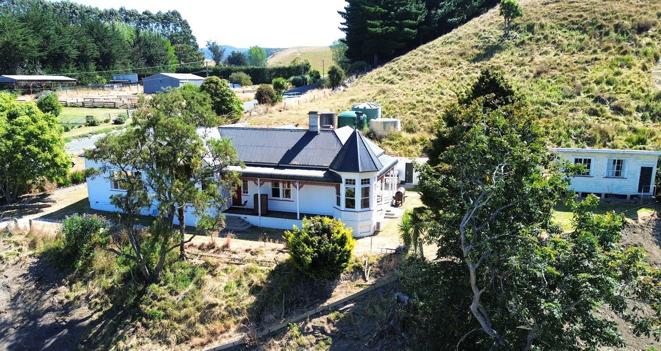 28 Mount Misery Road, Oamaru - Carousel 1