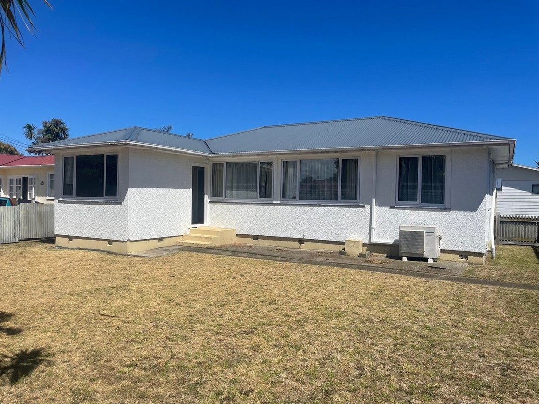 49 Thatcher Street, Castlecliff, Whanganui - Carousel 2