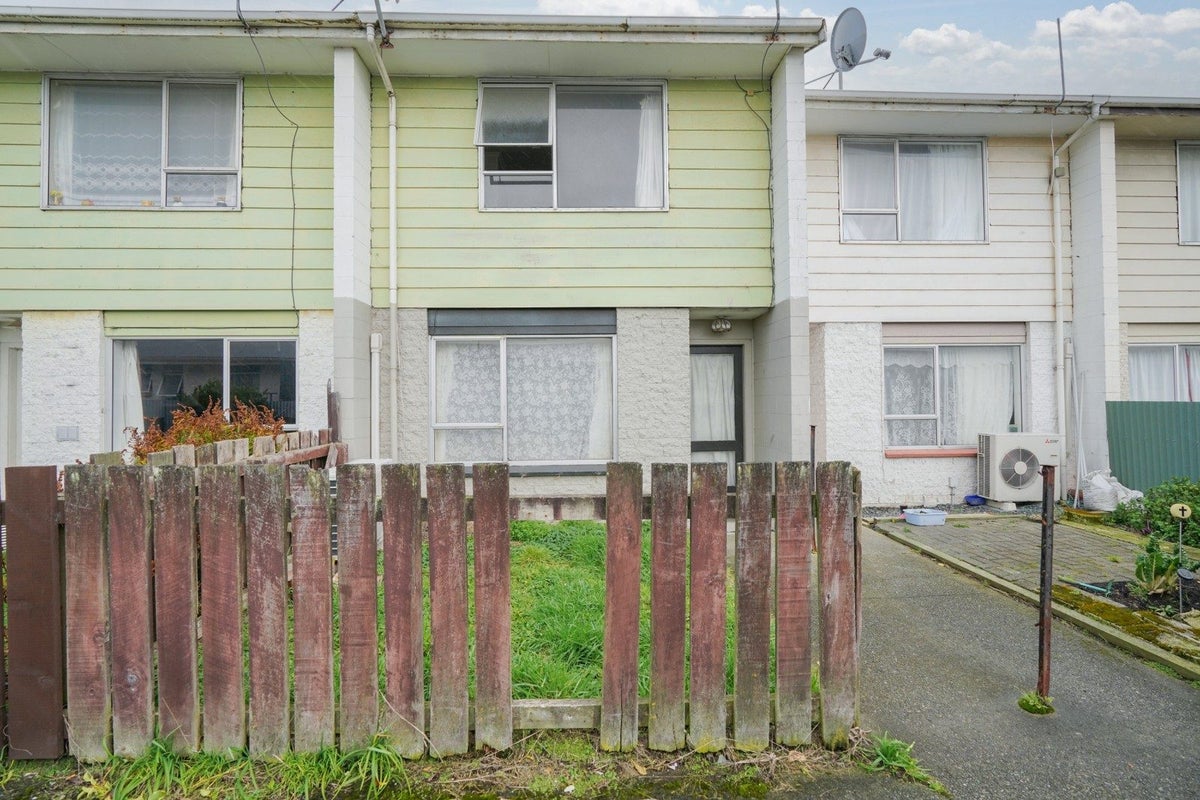 4/156 Earn Street, Appleby, Invercargill - Carousel 1