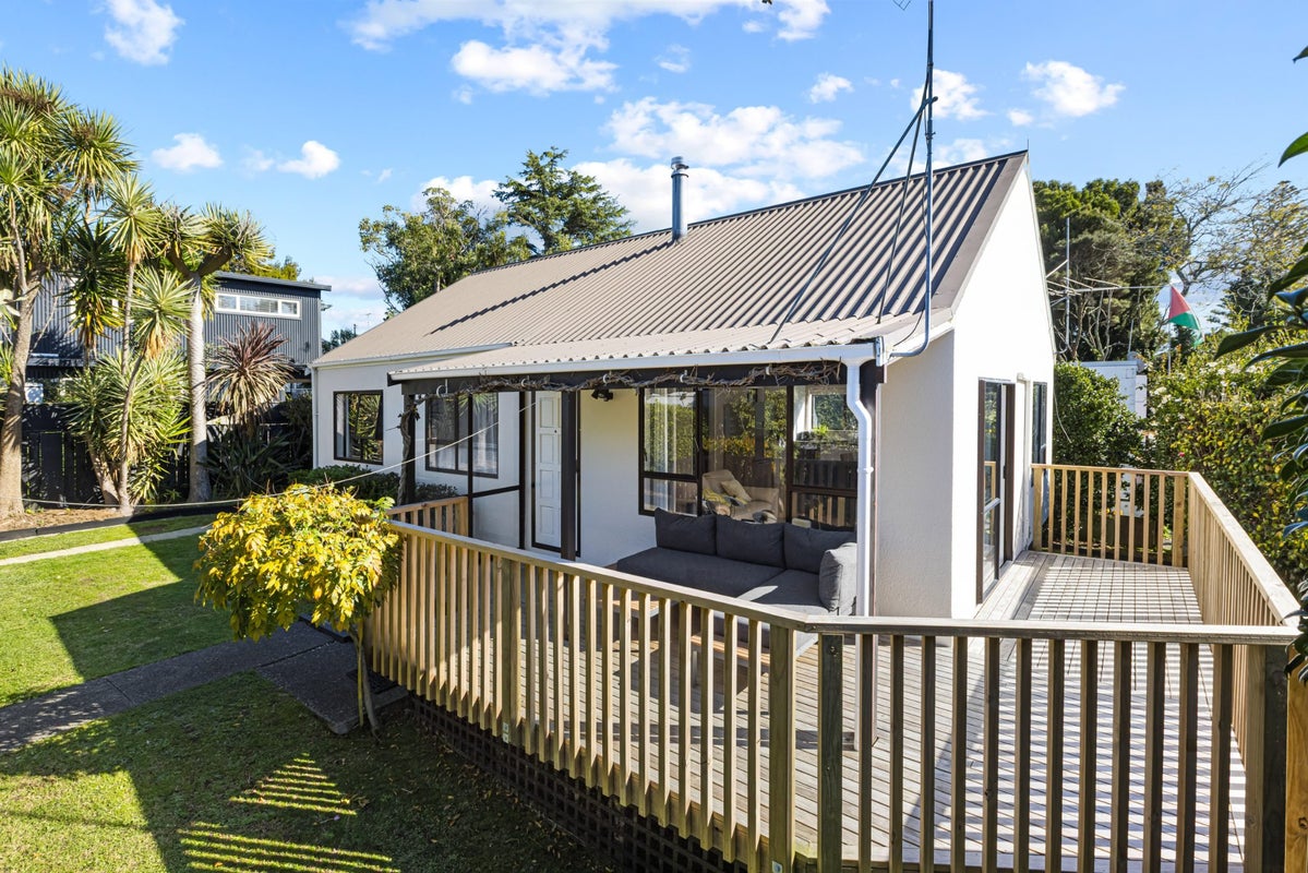 2/78 Salisbury Road, Birkdale, Auckland - Carousel 1