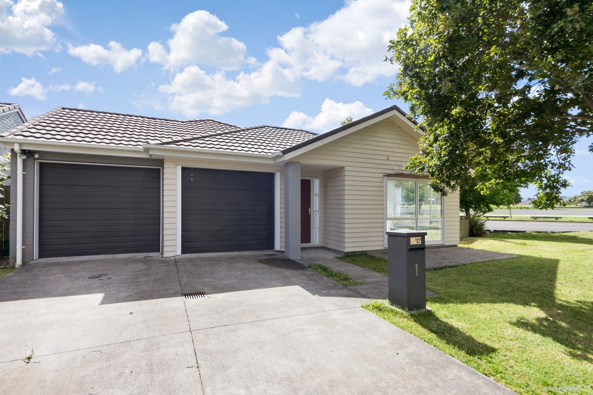 1 Poaka Avenue, Takanini, Auckland - Carousel 1