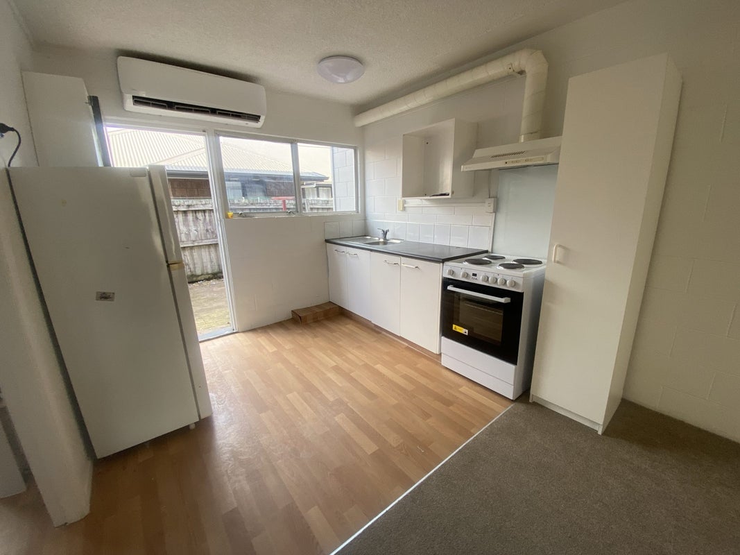 4/3 Tralee Place, Hillcrest, Hamilton - Carousel 2