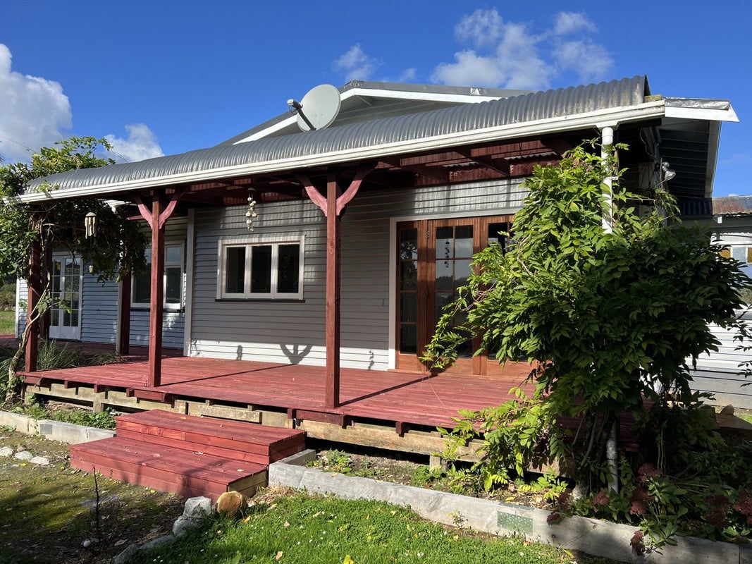 1225 Blair Road, Dobson - Carousel 1