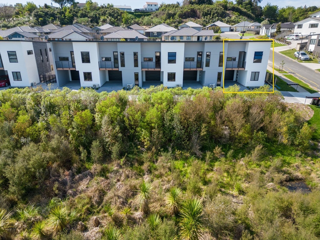 2 Equine Way, Brookfield, Tauranga, Bay Of Plenty - Carousel 2