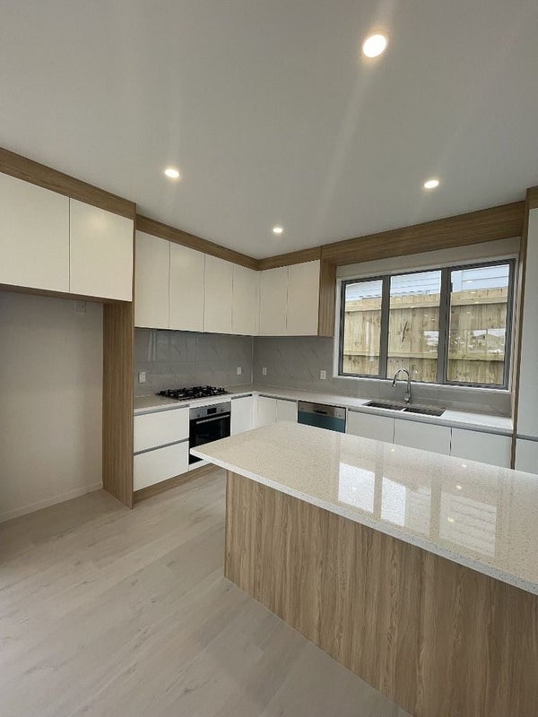 10D Playfair Road, Mount Roskill, Auckland - Carousel 2