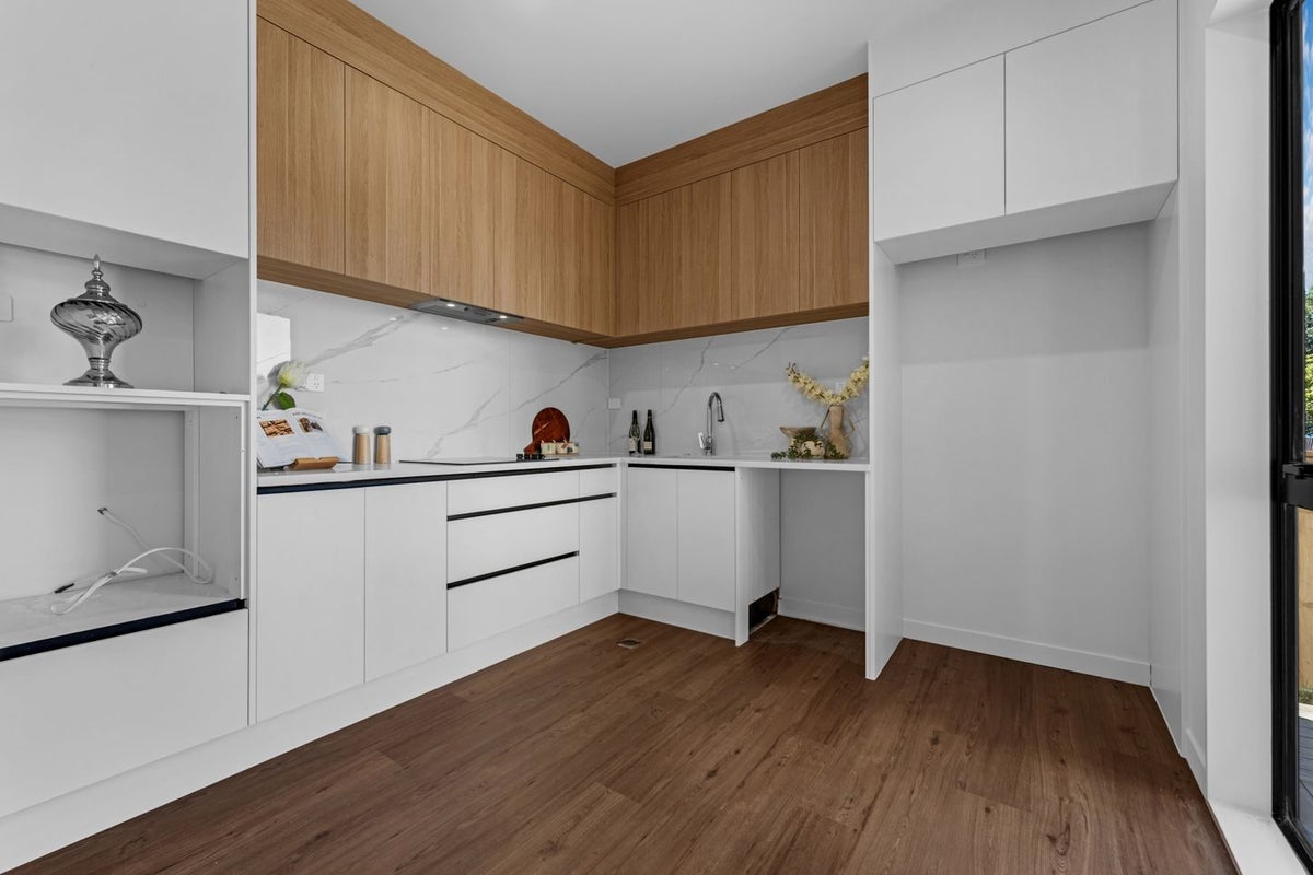 9/196 Royal Road, Massey, Auckland - Carousel 2