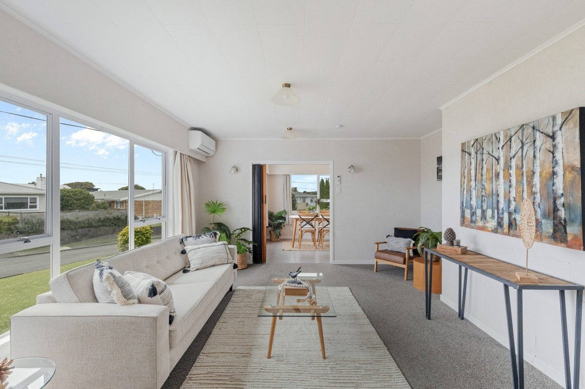 7 Essex Street, Vogeltown, New Plymouth - Carousel 2